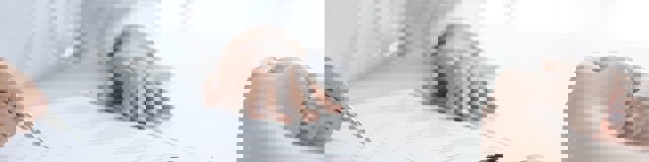 Patient während der Sprechstunde beim Arzt